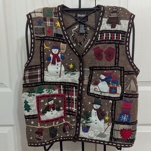 Designer Originals Studio Fa La La  Sweater Vest Size Large Embroidery/Applique